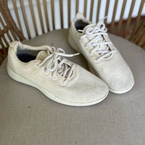 Allbirds tennis shoes